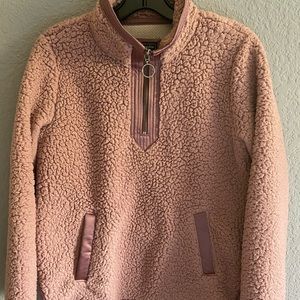 Sherpa half zip pull over